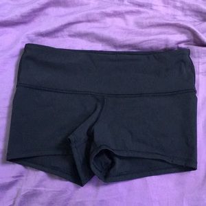 LULU SIZE 4 SPANDEX UNWORN